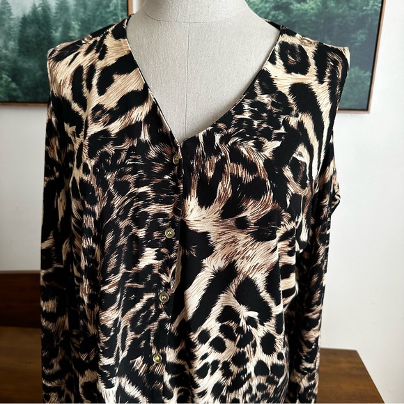 Eve & Maddie Cold Shoulder Leopard Print Blouse XL - Picture 2 of 6